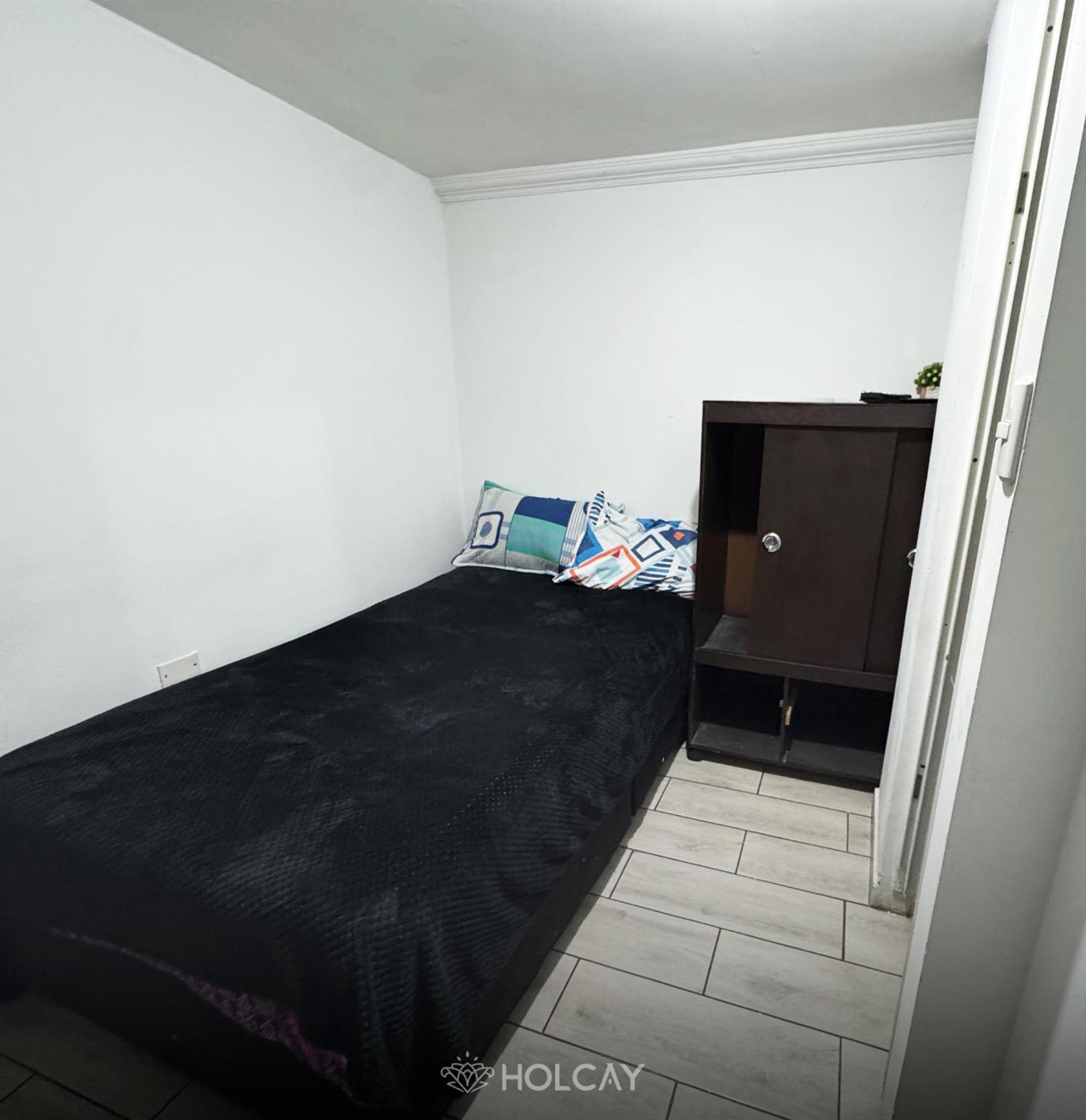 Single Room Private Bathroom