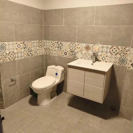 Hostal Casa Astromelia-3