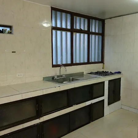 La Casa De Huespedes-2